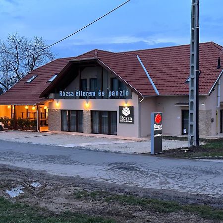 Rozsa Etterem & Panzio Bed & Breakfast Pecs Exterior photo